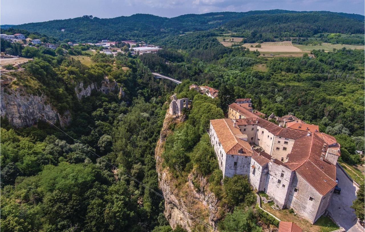 Amazing Apartment In Pazin With Wifi Katun Lindarski Eksteriør bilde