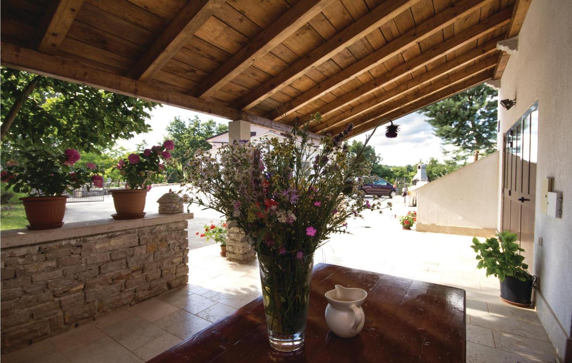 Amazing Apartment In Pazin With Wifi Katun Lindarski Eksteriør bilde