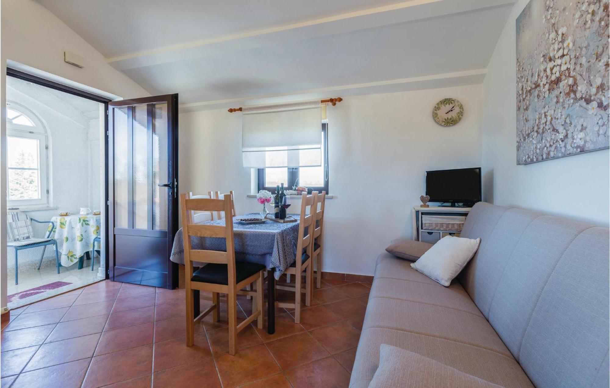 Amazing Apartment In Pazin With Wifi Katun Lindarski Eksteriør bilde