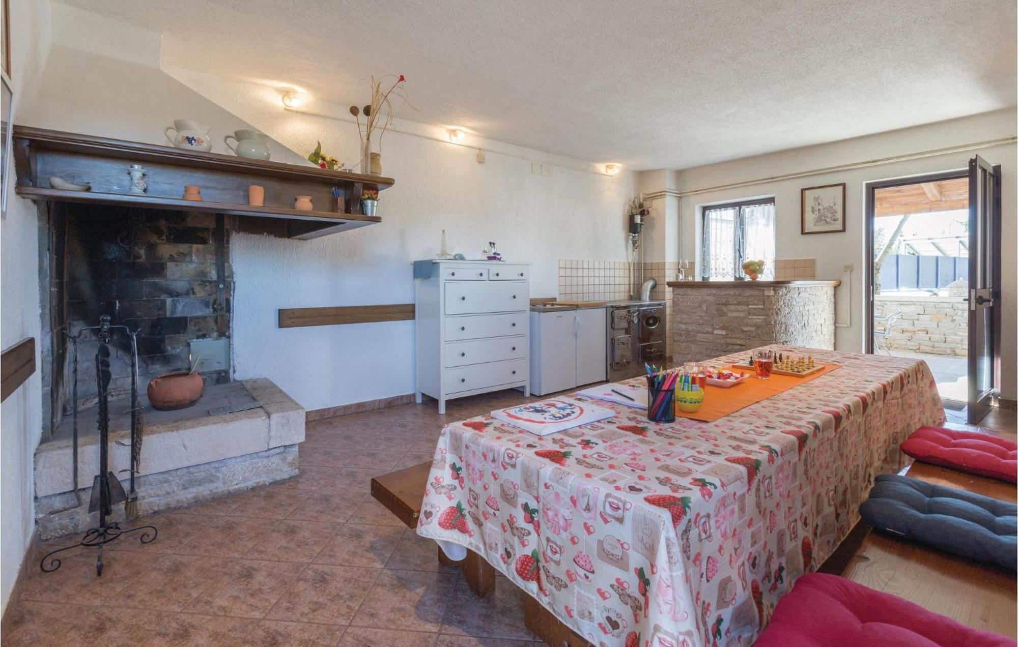 Amazing Apartment In Pazin With Wifi Katun Lindarski Eksteriør bilde